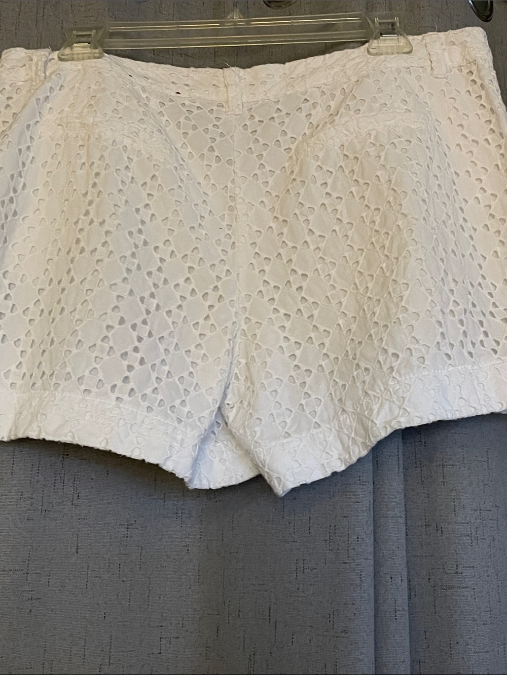 C B Established 1962 High-Waist White Eyelet Shorts with Scalloped Hem - Picture 4 of 5